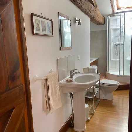 La Colline Aux Licornes 3* Montbron