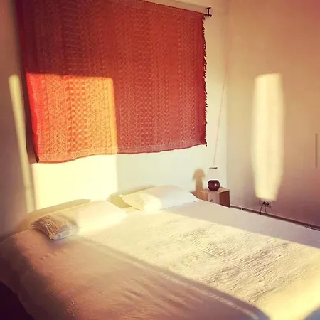 住宿加早餐酒店 La Colline Aux Licornes Montbron