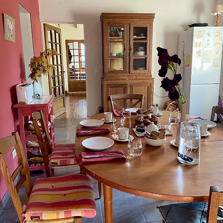 La Colline Aux Licornes Bed & Breakfast