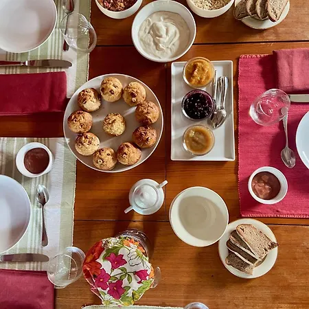 La Colline Aux Licornes 住宿加早餐酒店